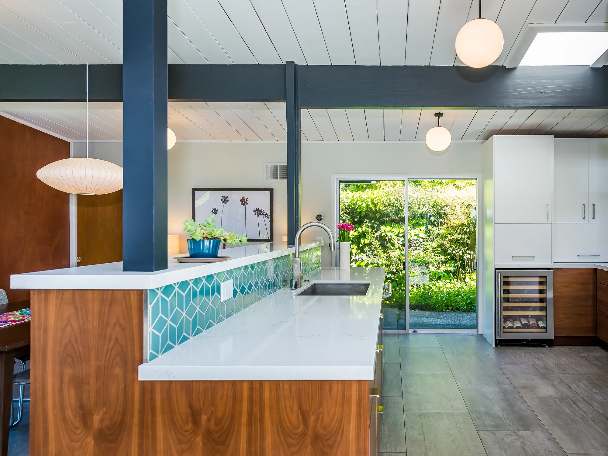 Modern minimalist kitchen sink, San Rafael Eichler 013