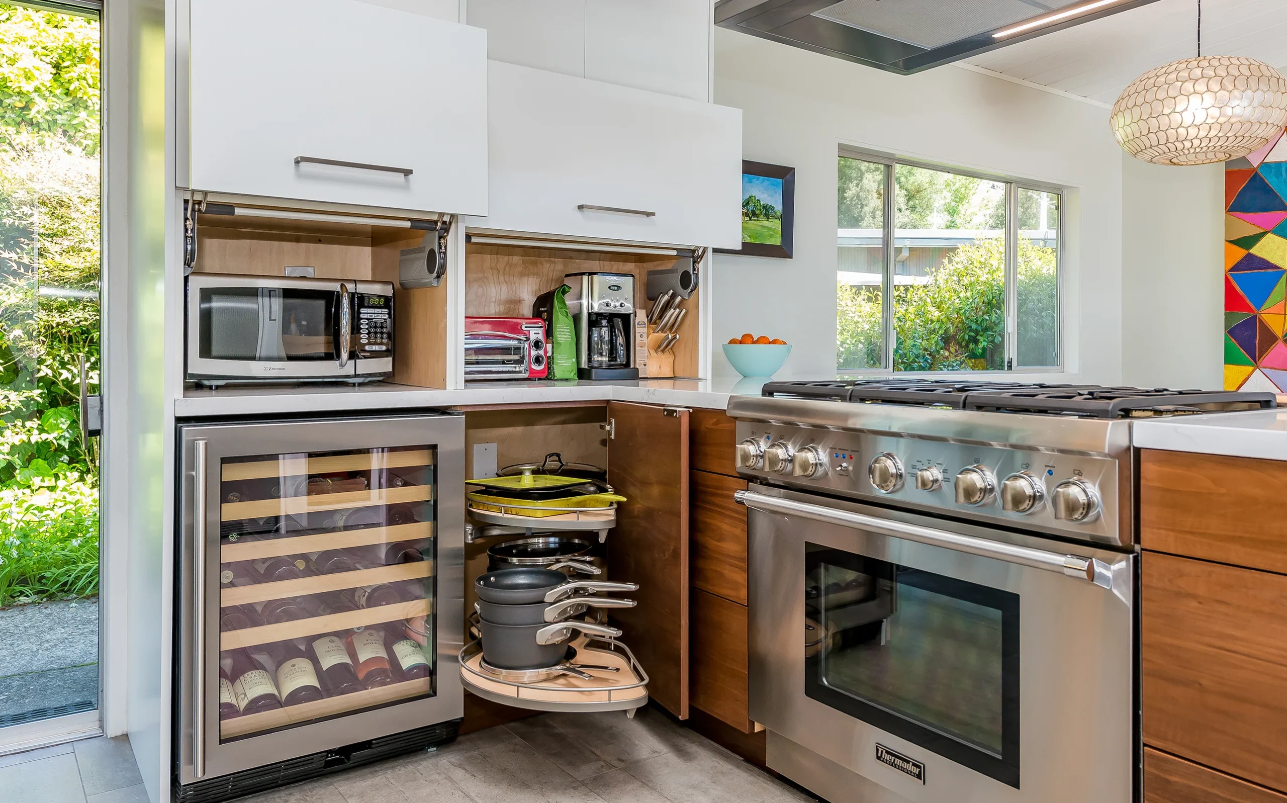 Modern minimalist kitchen storage, San Rafael Eichler 007