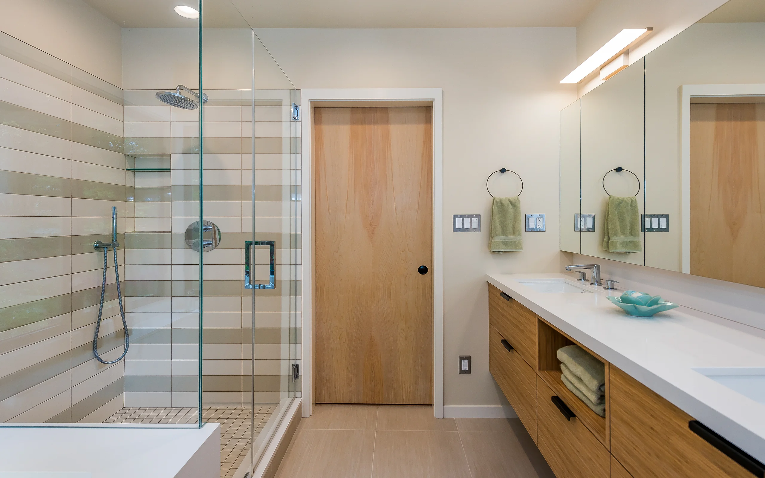 Mid-century modern bathroom, Piedmont ca 002