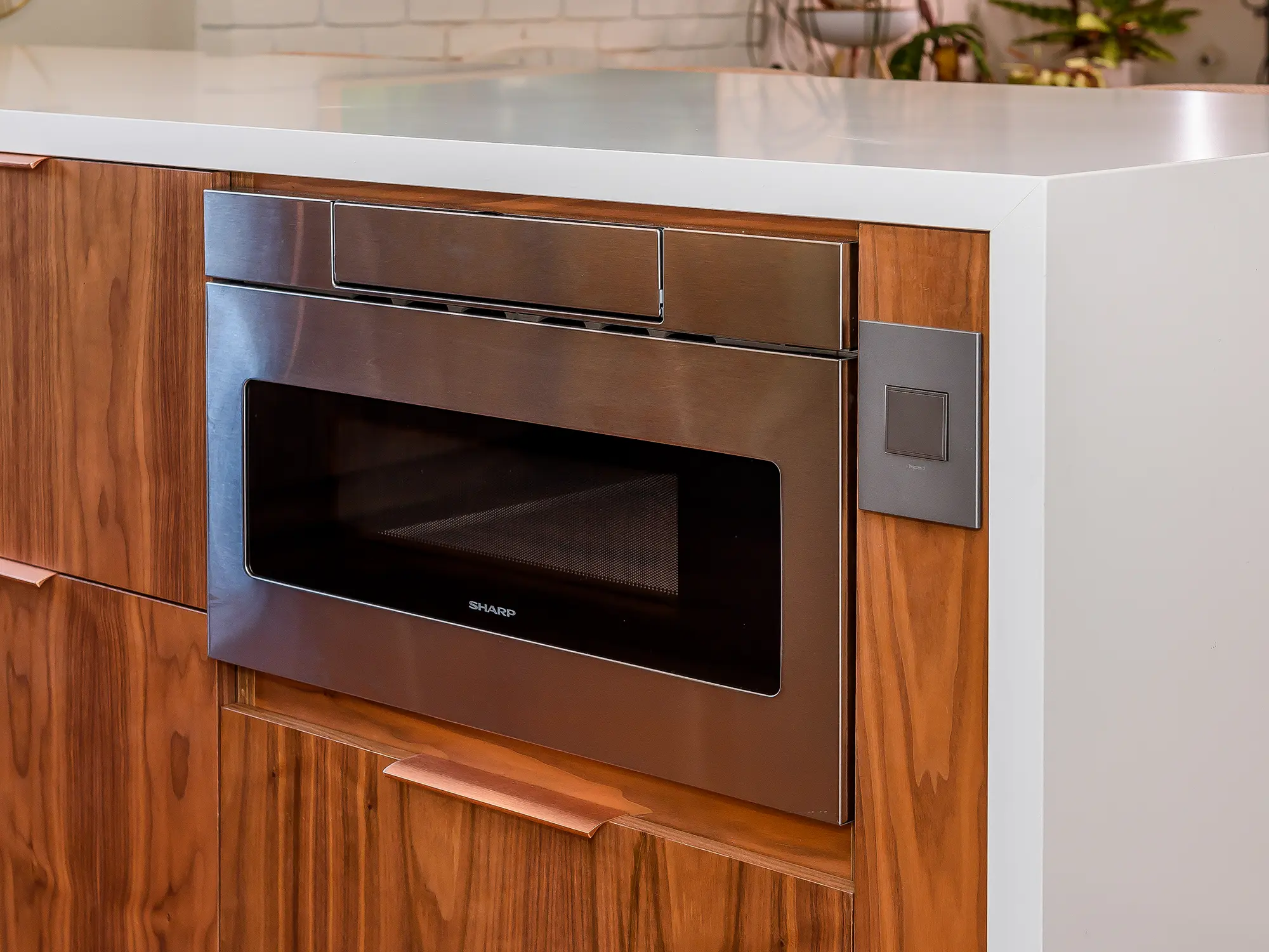 Mid-century modern kitchen with natural walnut cabinet, Oakland ca 004