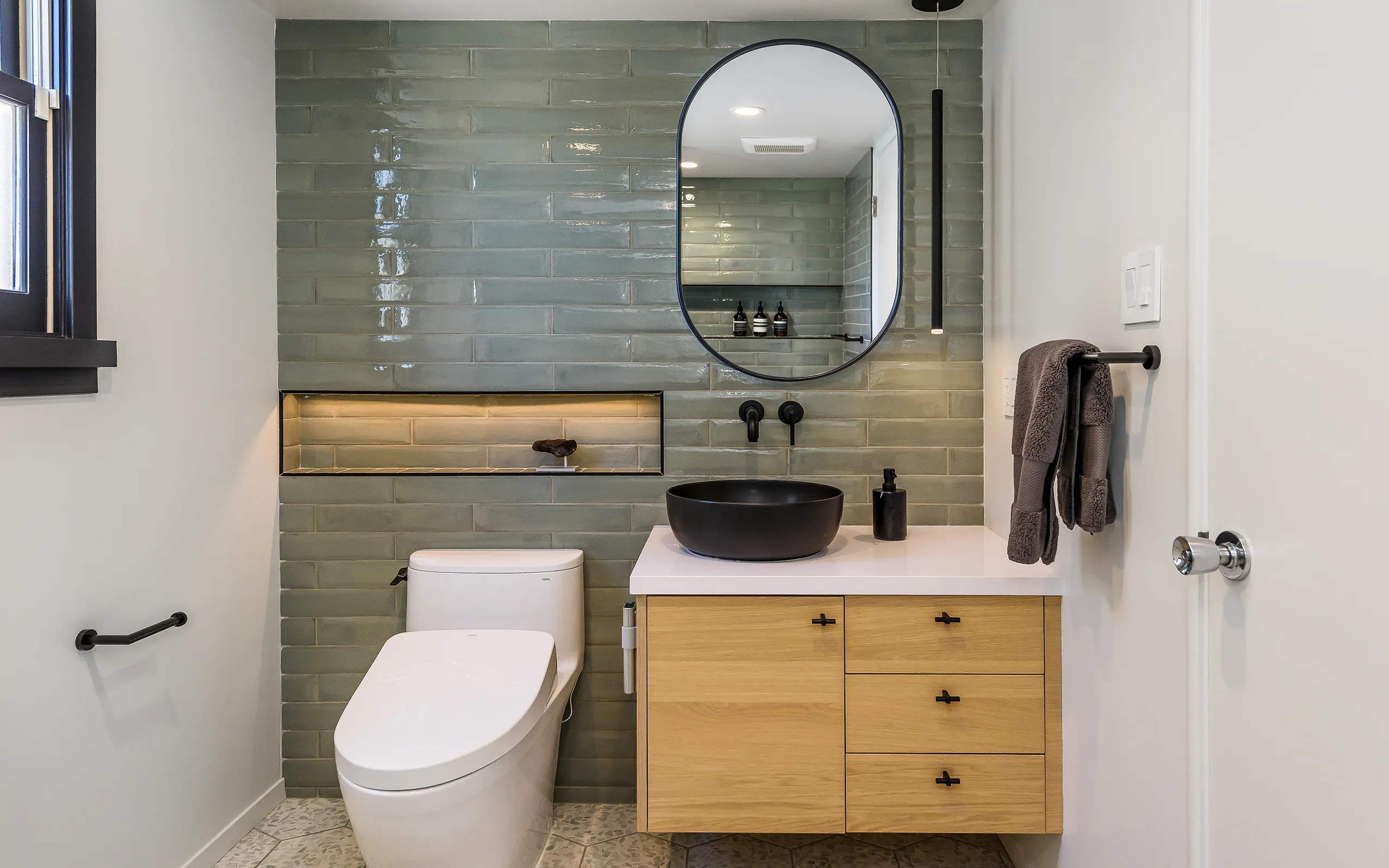 Modern minimalist bathroom, Oakland ca 001