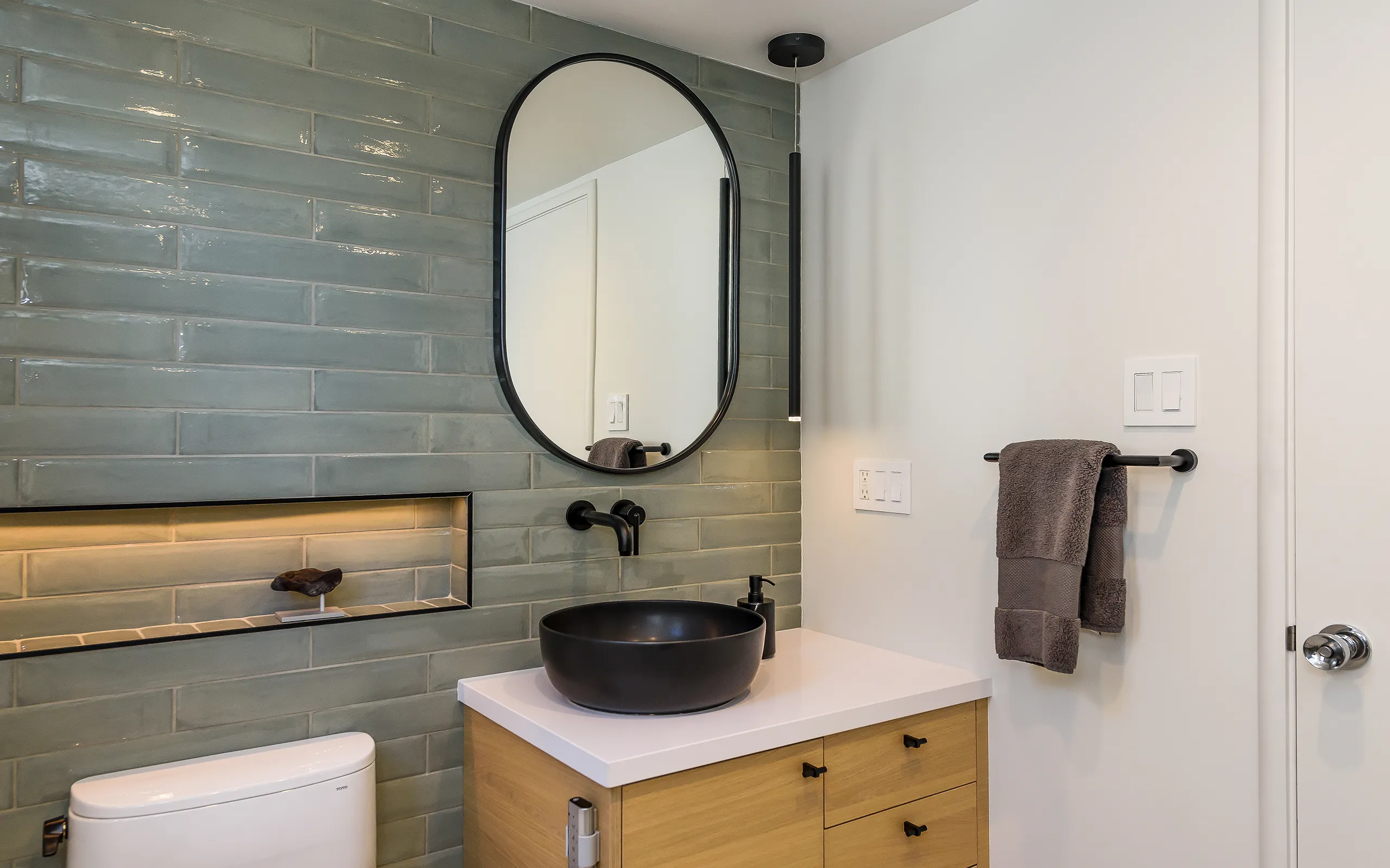 Modern minimalist bathroom, Oakland ca 007