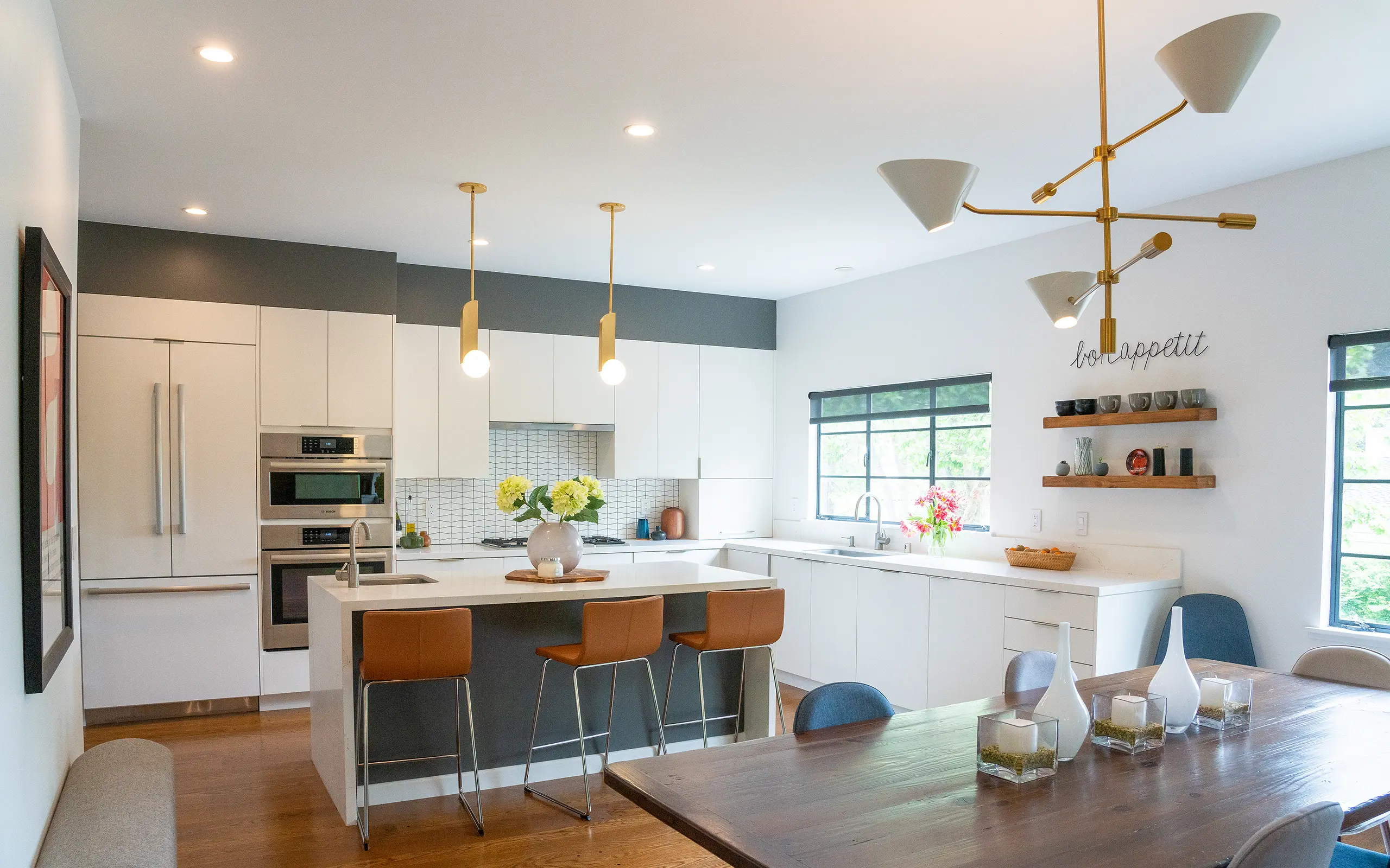 Open transitional kitchen and dining area, Piedmont ca 002