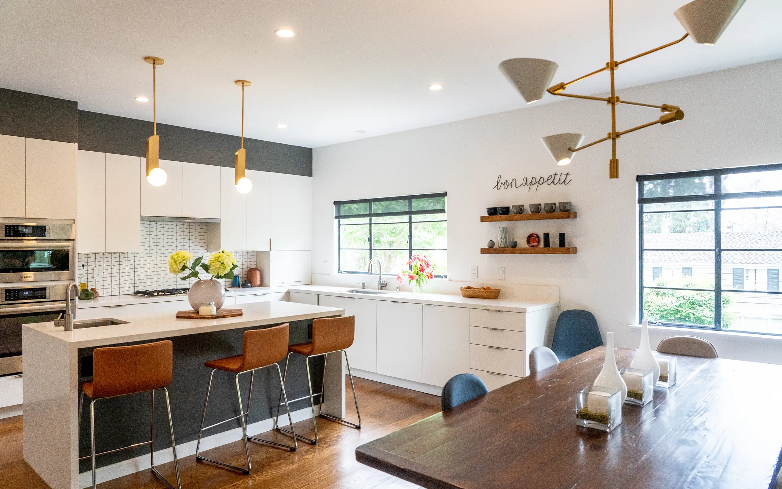 Open transitional kitchen and dining area, Piedmont ca 017