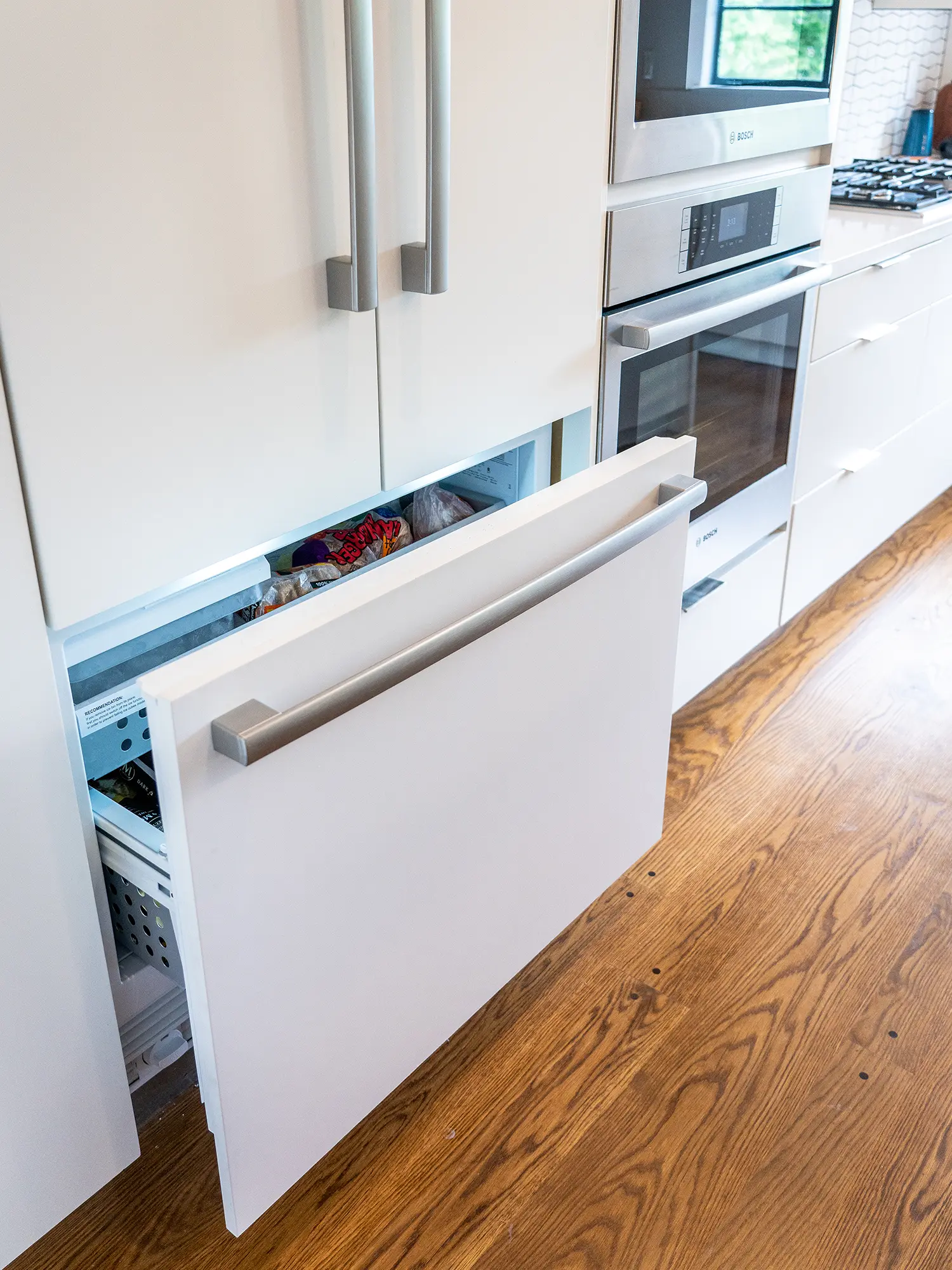 Paneled refrigerator contemporary kitchen, Piedmont ca 009