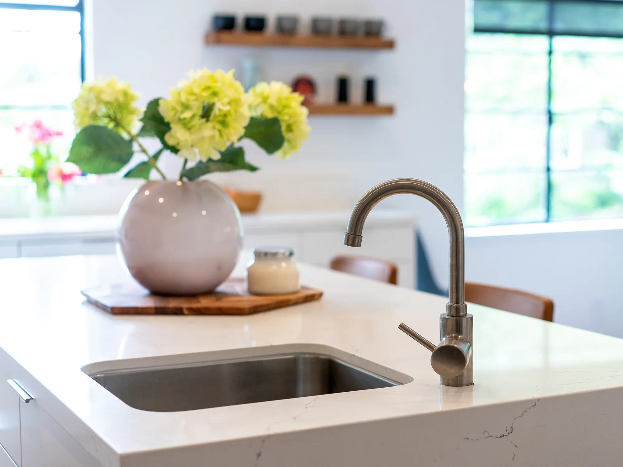 White transitional kitchen preparation sink, Piedmont ca 012